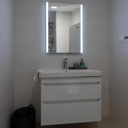 فيلة Ivka By Guide بلوتشي