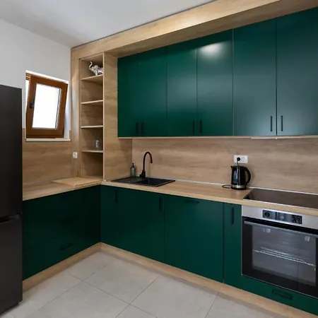 Ivka By Guide * بلوتشي