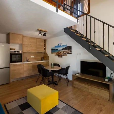 فيلة Ivka By Guide بلوتشي