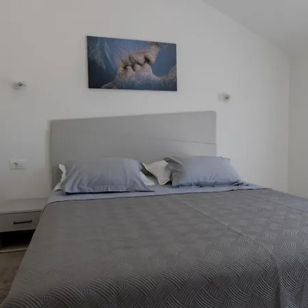 Ivka By Guide * プロチェ