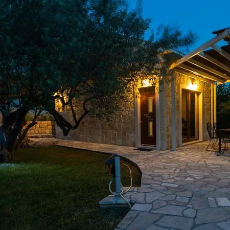 Ivka By Guide ヴィラ *